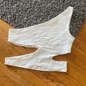 NWOT Princess Polly White One Shoulder Cut Out Crop Top Size 6